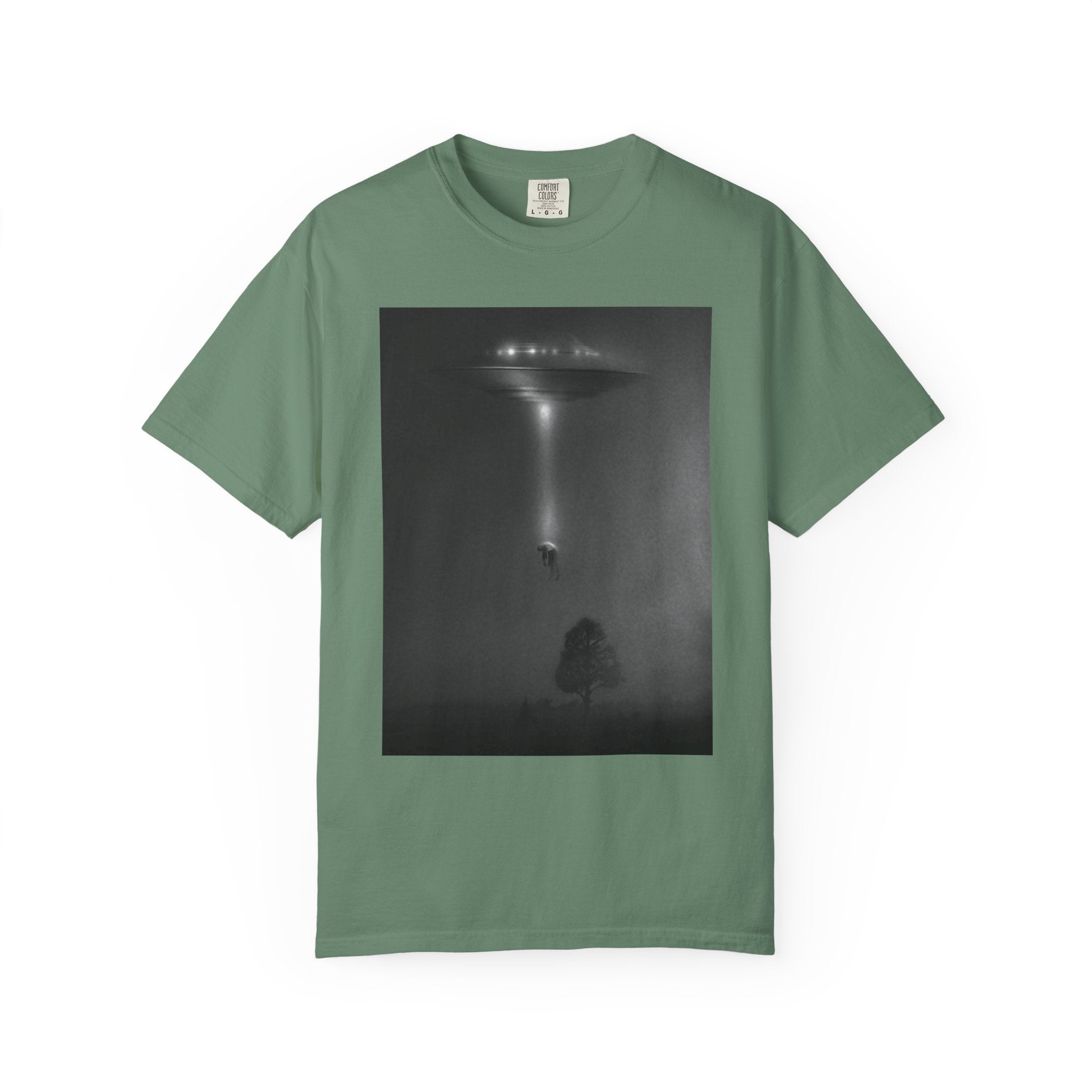 Unisex UFO Encounter T-shirt - Garment-Dyed Cool Tee for Sci-Fi Lovers