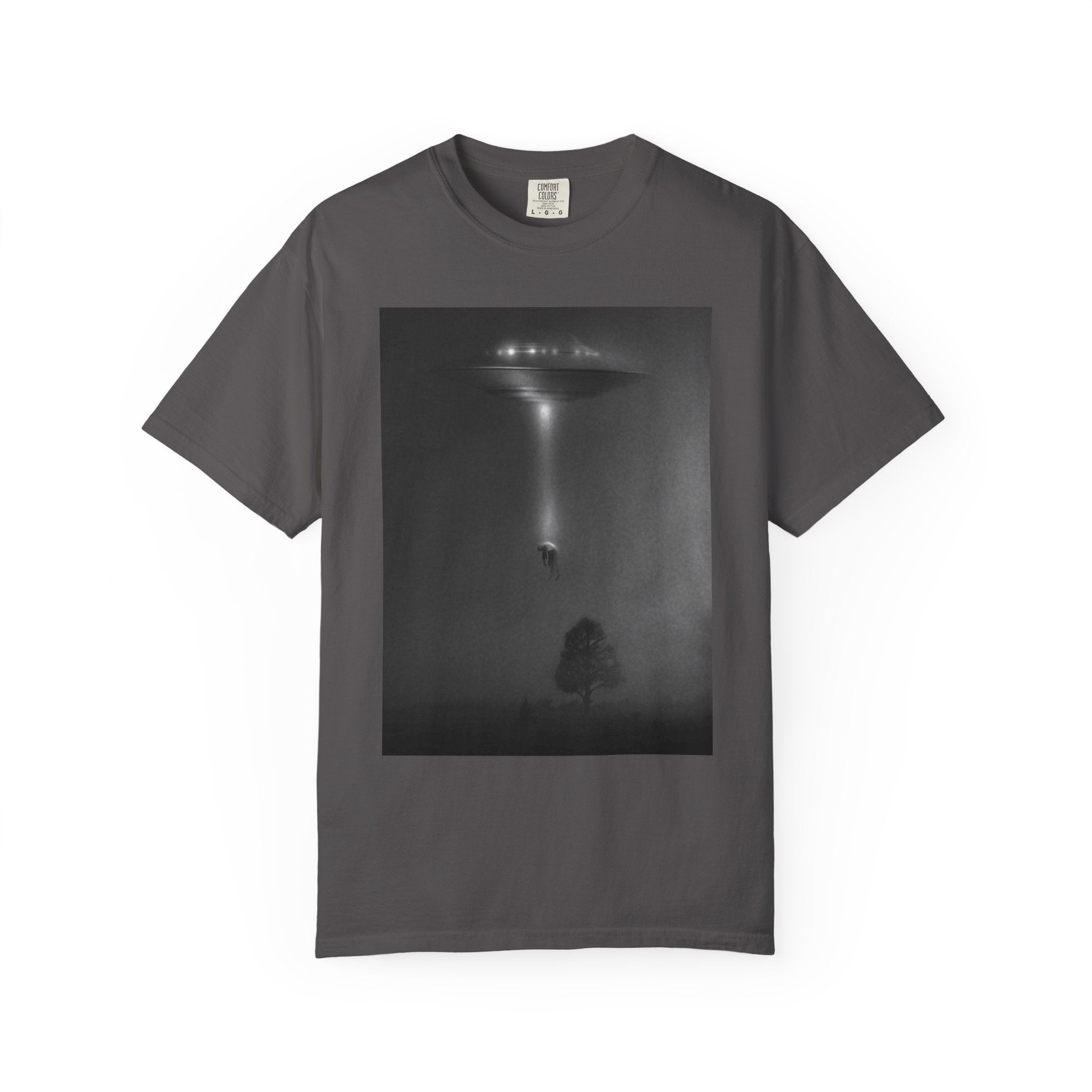 Unisex UFO Encounter T-shirt - Garment-Dyed Cool Tee for Sci-Fi Lovers