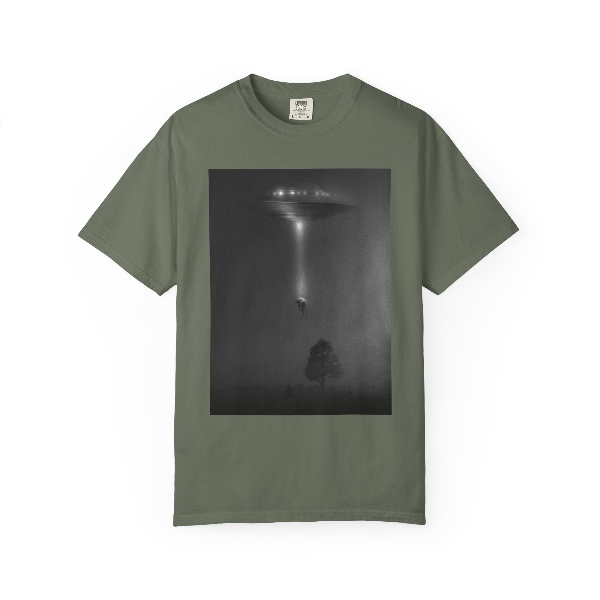 Unisex UFO Encounter T-shirt - Garment-Dyed Cool Tee for Sci-Fi Lovers