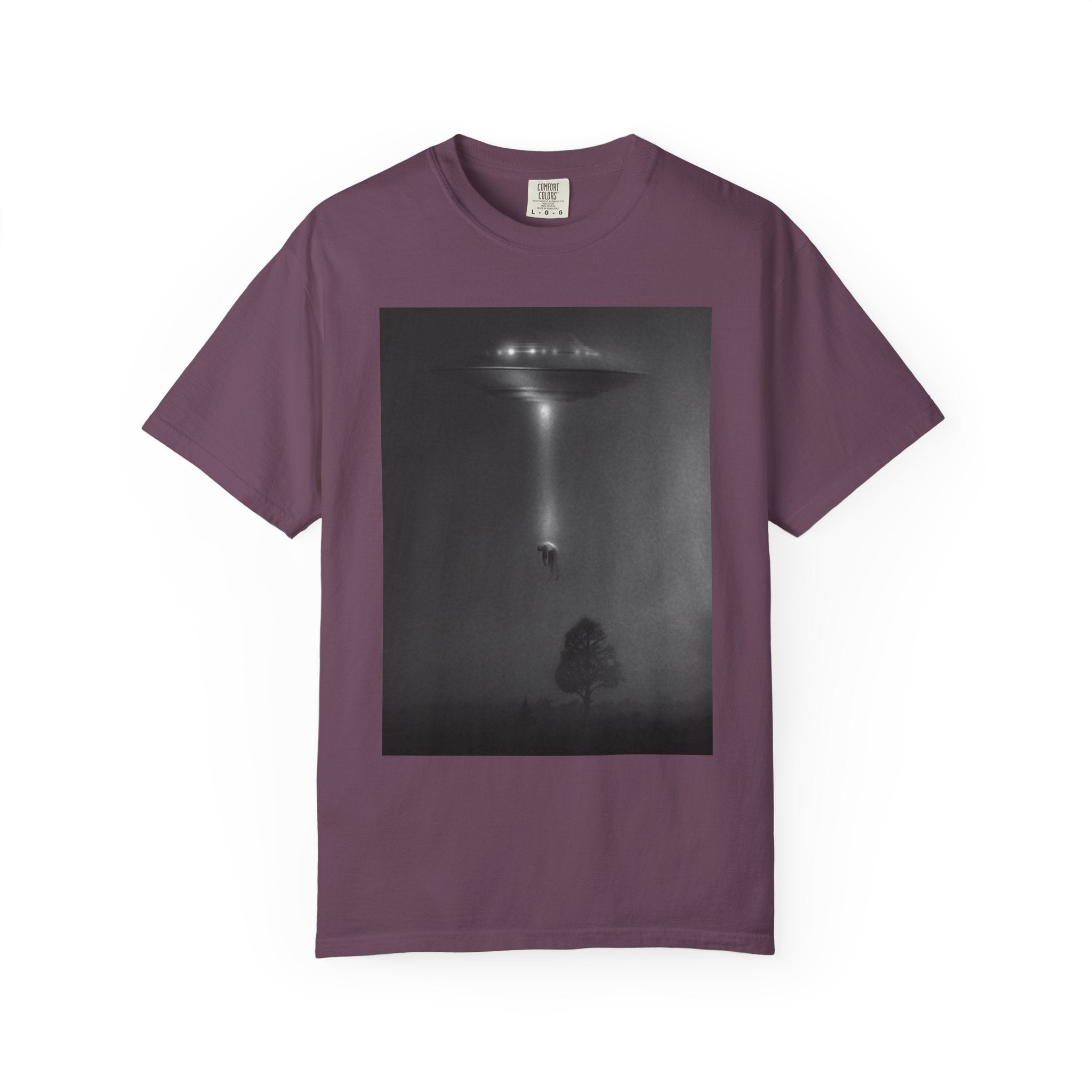 Unisex UFO Encounter T-shirt - Garment-Dyed Cool Tee for Sci-Fi Lovers