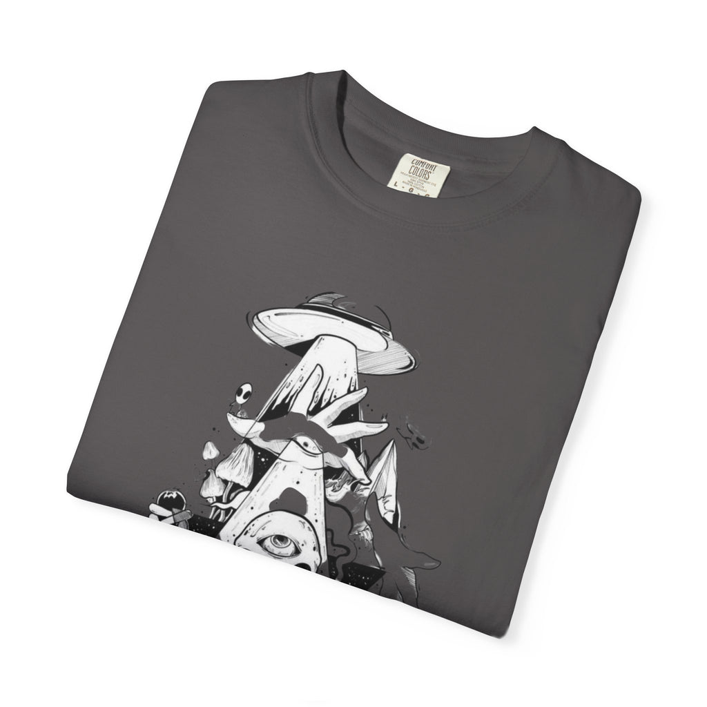 Cosmic Alien Graphic Unisex T-Shirt - Outer Space Adventure Design