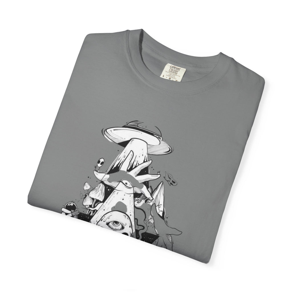 Cosmic Alien Graphic Unisex T-Shirt - Outer Space Adventure Design