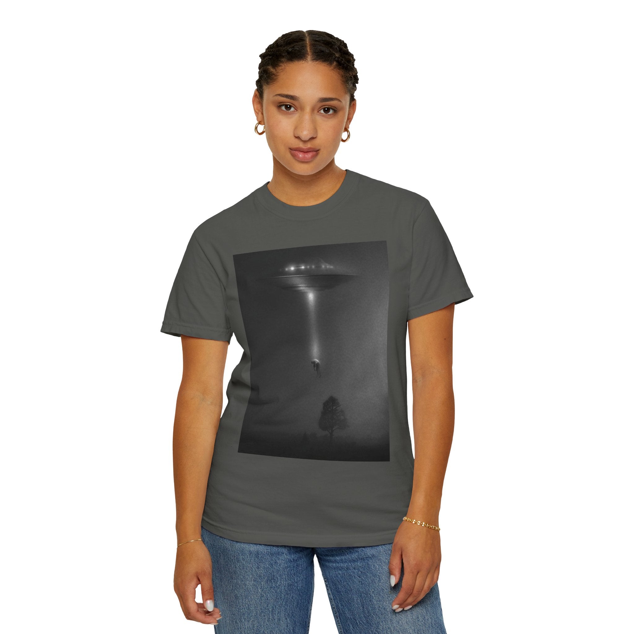 Unisex UFO Encounter T-shirt - Garment-Dyed Cool Tee for Sci-Fi Lovers